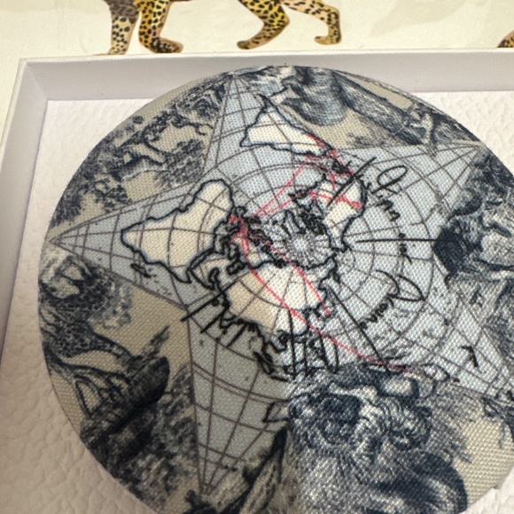 DIOR Authentic Gift with purchase coin case and Miss Dior perfume - Picture 5 of 6